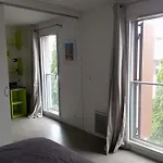 Appartement 2 Pieces Entre Centre Ville Et Machine De L\'Ile
